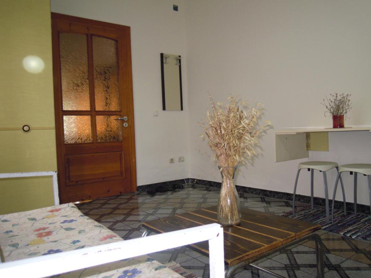 Angie'S Shared Villa Tam Tirana Esterno foto