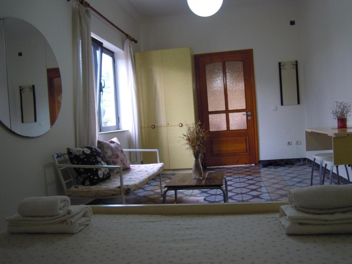 Angie'S Shared Villa Tam Tirana Esterno foto