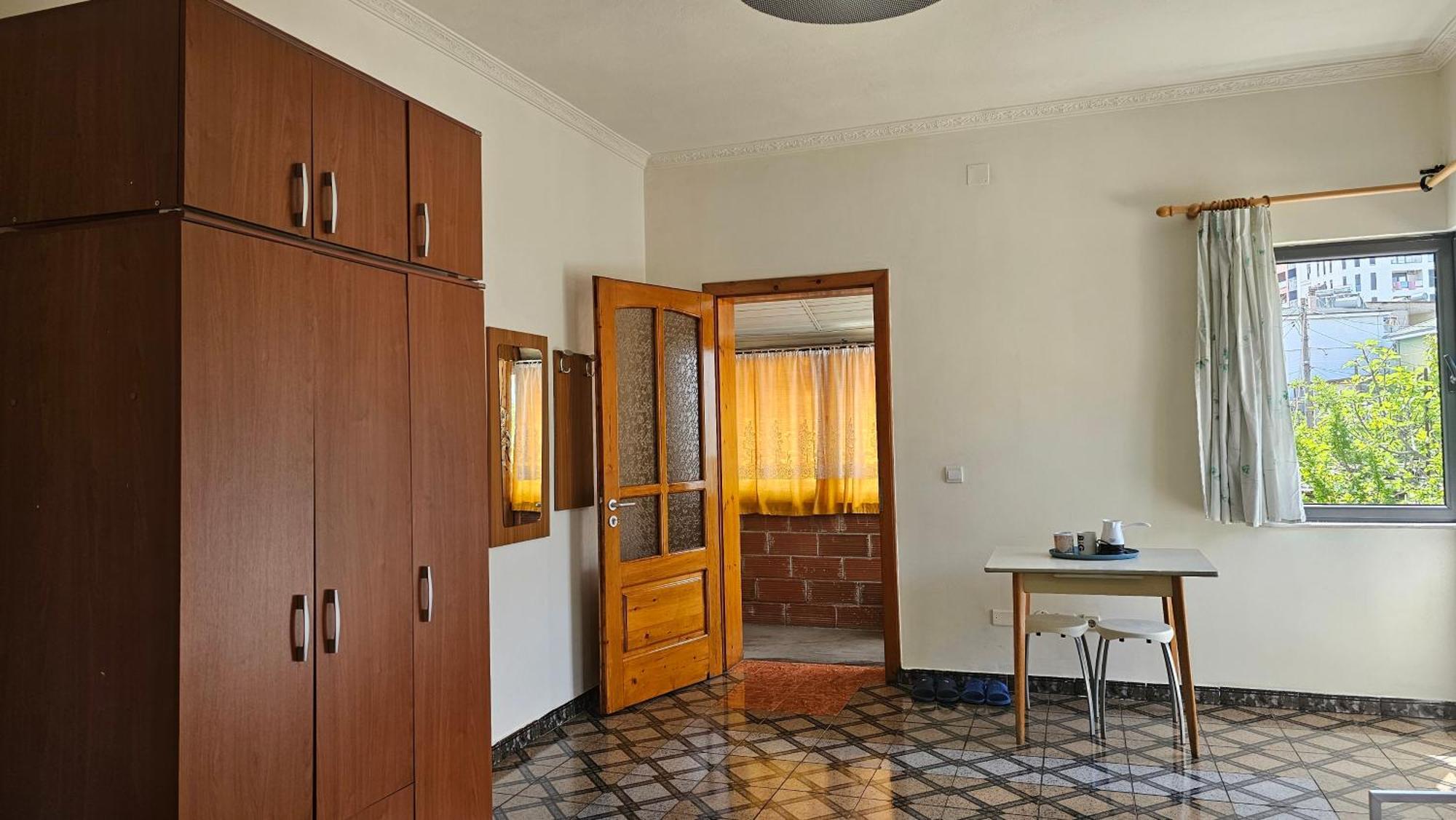 Angie'S Shared Villa Tam Tirana Esterno foto