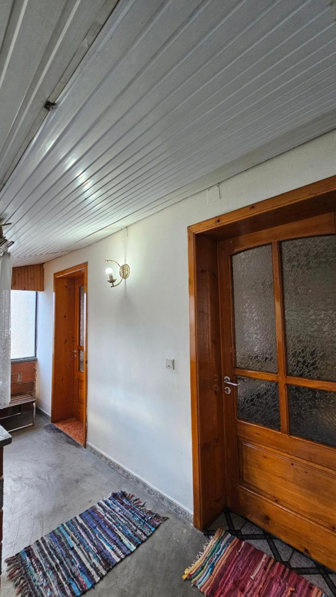 Angie'S Shared Villa Tam Tirana Esterno foto