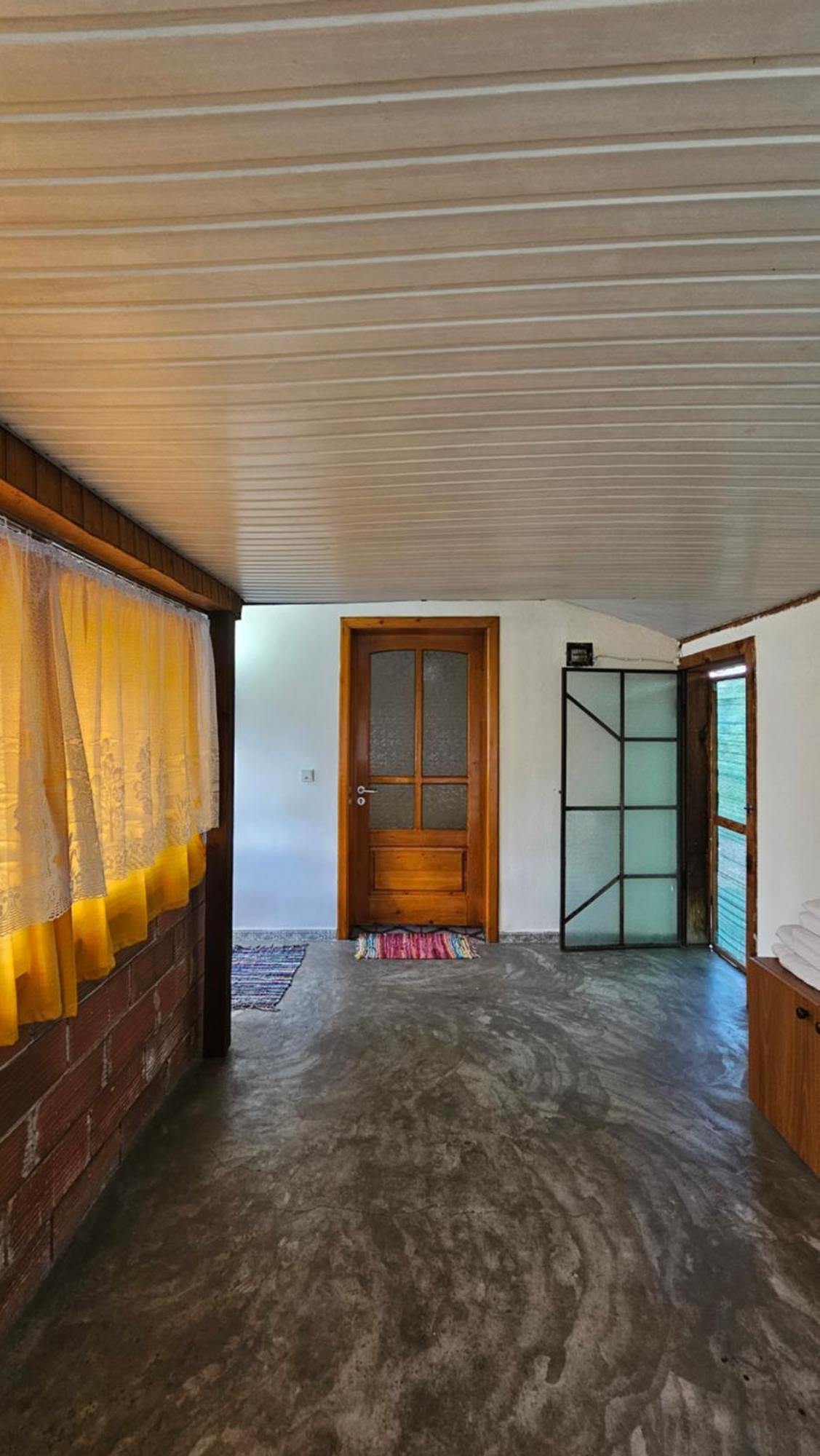 Angie'S Shared Villa Tam Tirana Esterno foto