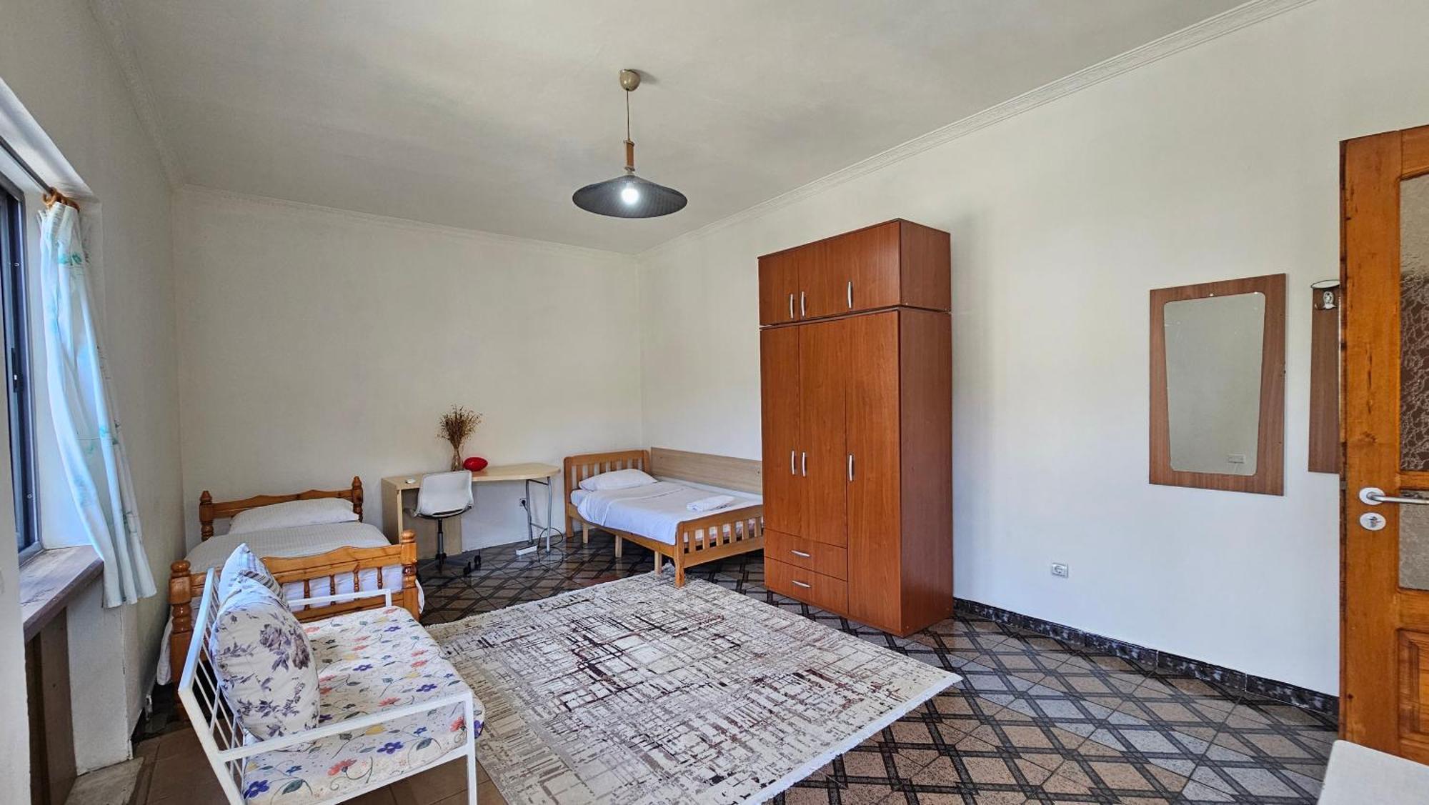 Angie'S Shared Villa Tam Tirana Esterno foto