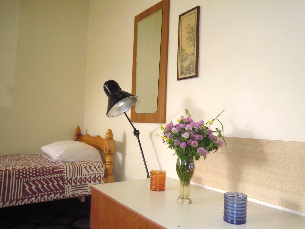 Angie'S Shared Villa Tam Tirana Esterno foto